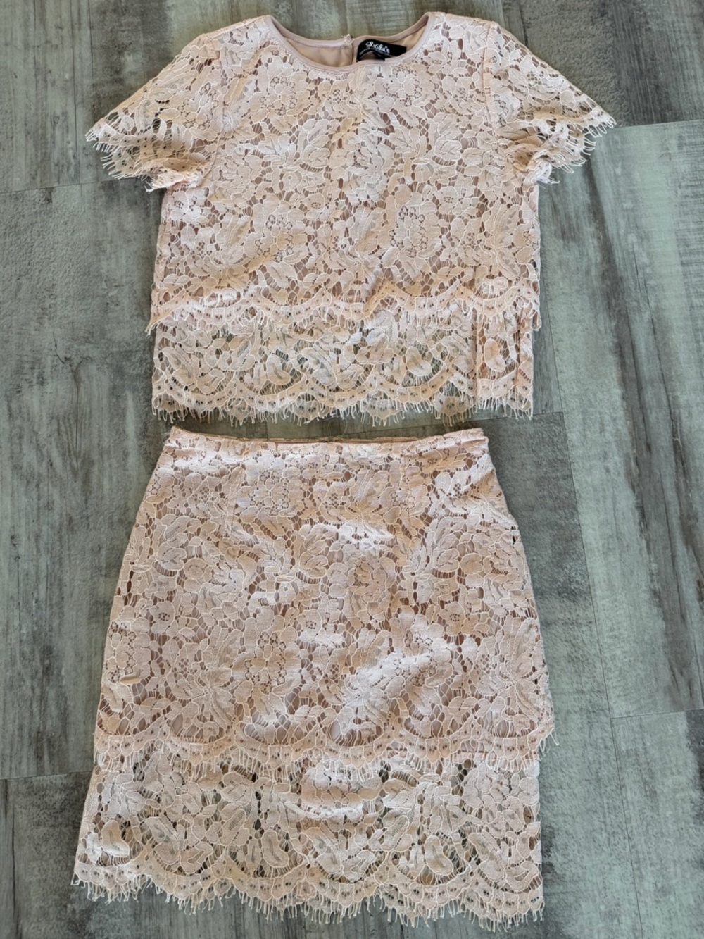 Lulu’s Lace Matching Set (top + skirt)